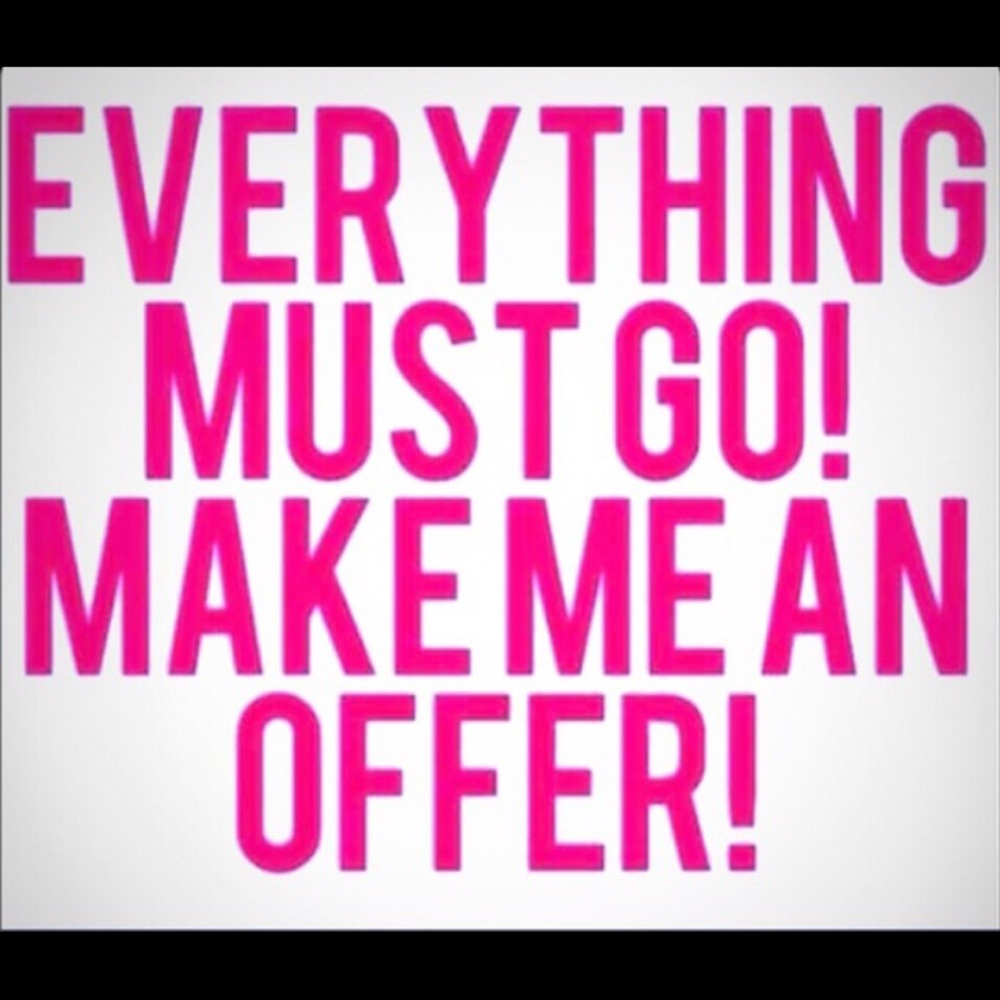 Make a reasonable offer on anything in my closet✨
